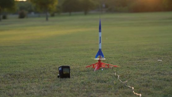 model-rocket-launch-pad-1024x576